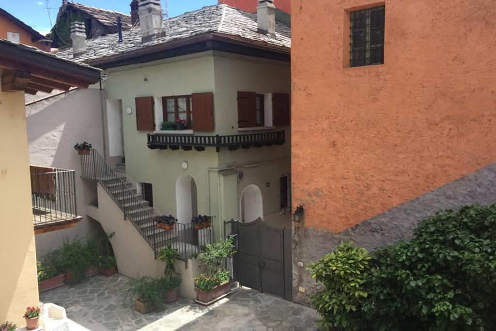 Appartamento Aubert 64 Aosta Esterno foto